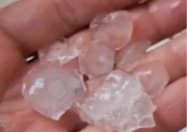 Moradores se surpreendem com chuva de granizo no Seridó do RN