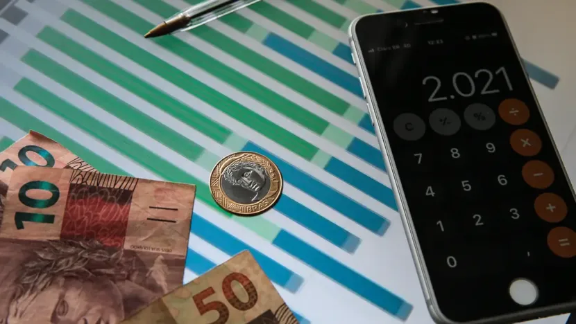 Economia brasileira cresce 2,3% em 2025, revela IBGE
